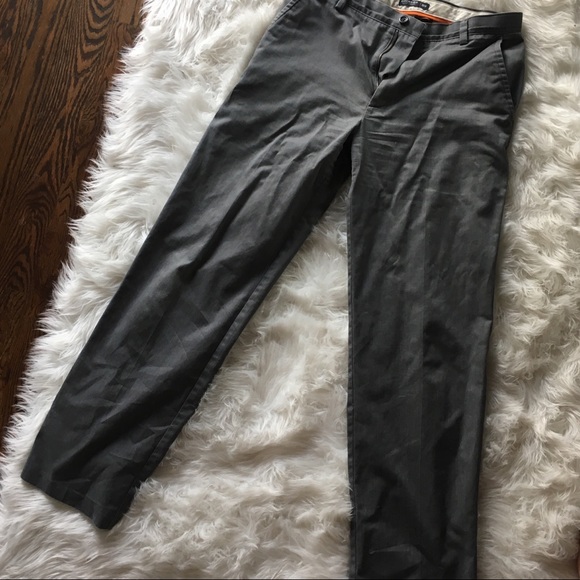 Bundle of three Dockers pants - Picture 5 of 6
